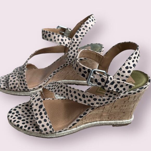 DV8 Cheetah Print Wedge Sandals Cork 8.5 - Picture 1 of 6